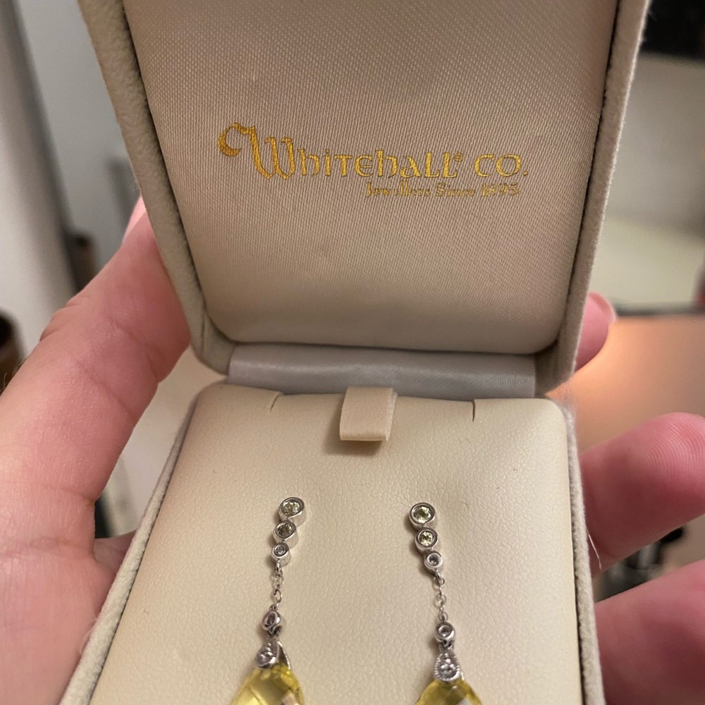 Earrings - Picture 5 of 5